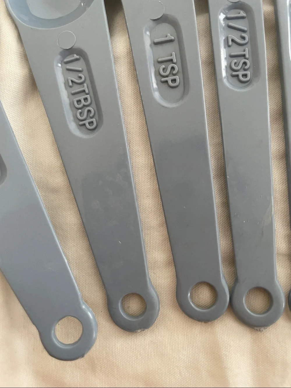 Vintage made in USA action ind Inc measuring spoon set